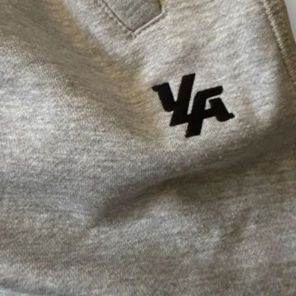 YoungLA Jogger Sweatpants Men Large Grey Athletic Fleece Pockets Gym Fitness